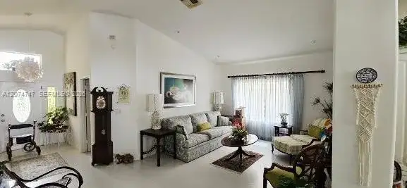 16461 SW 103 terr, Miami FL 33196 photo 2