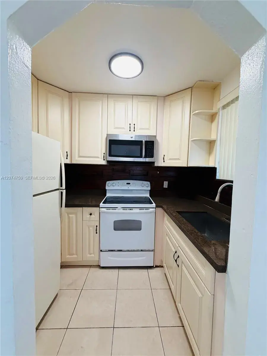 756 N 17th Ave # 15, Hollywood FL 33020