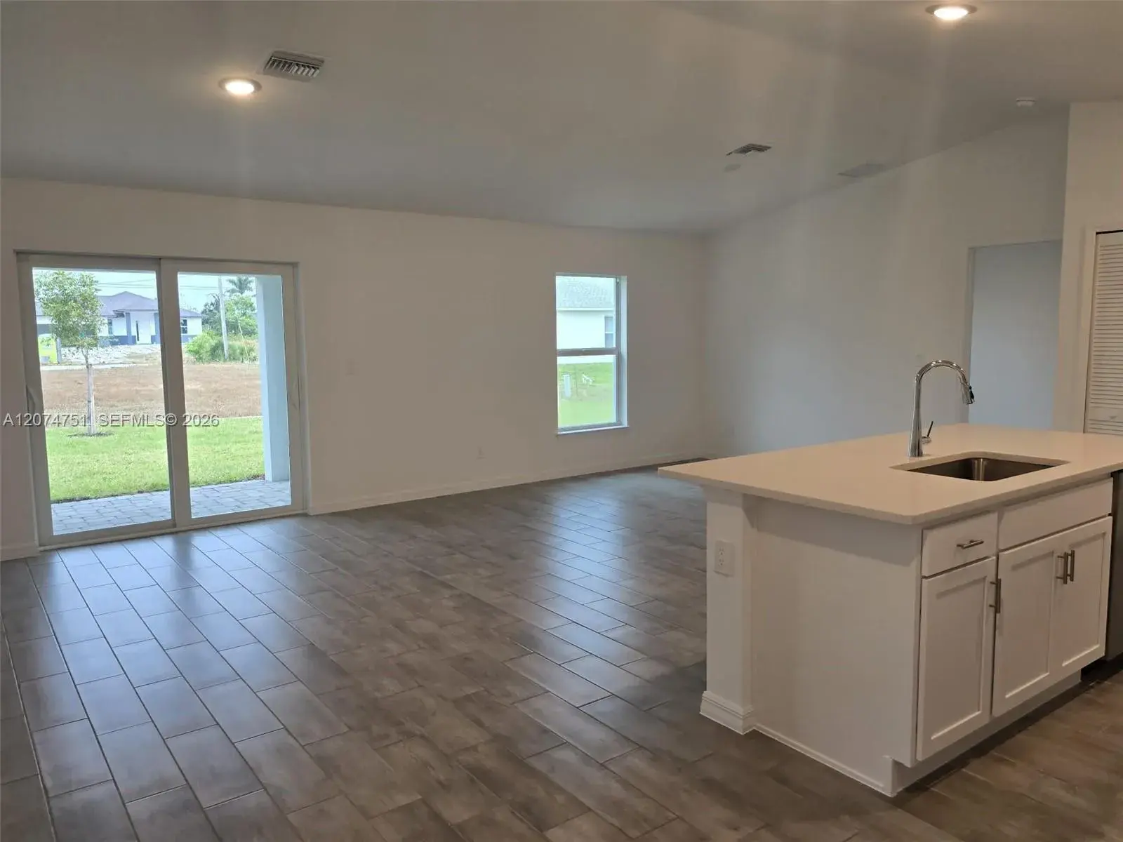 1407 NW 17th Pl, Cape Coral FL 33993