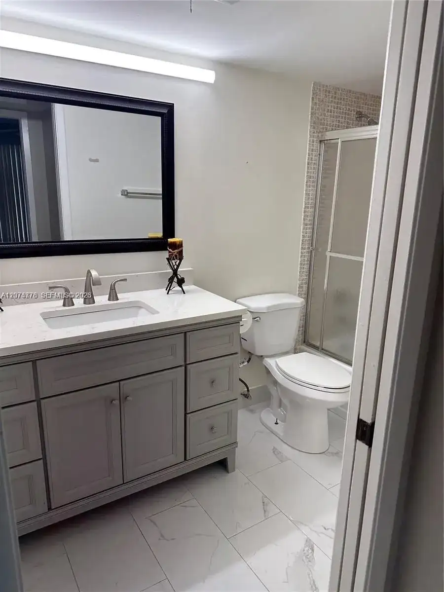 2027 Hythe B # 2027, Boca Raton FL 33434 photo 2