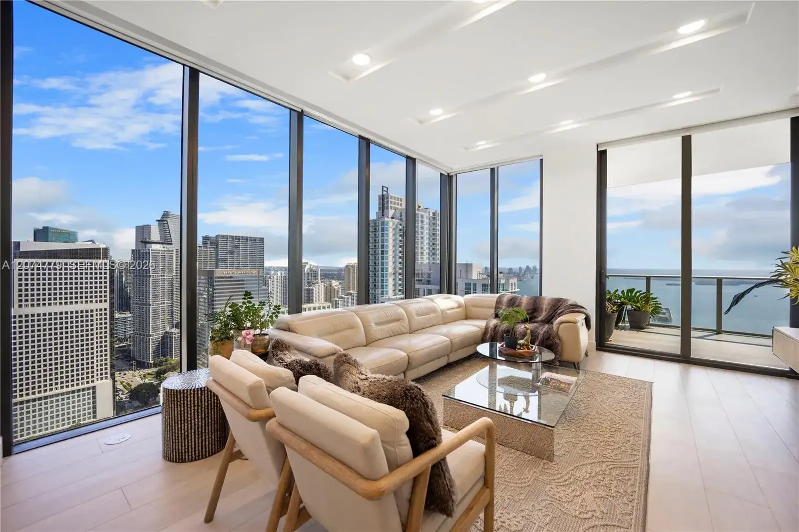 1010 Brickell Ave # 4701, Miami FL 33131 photo 3