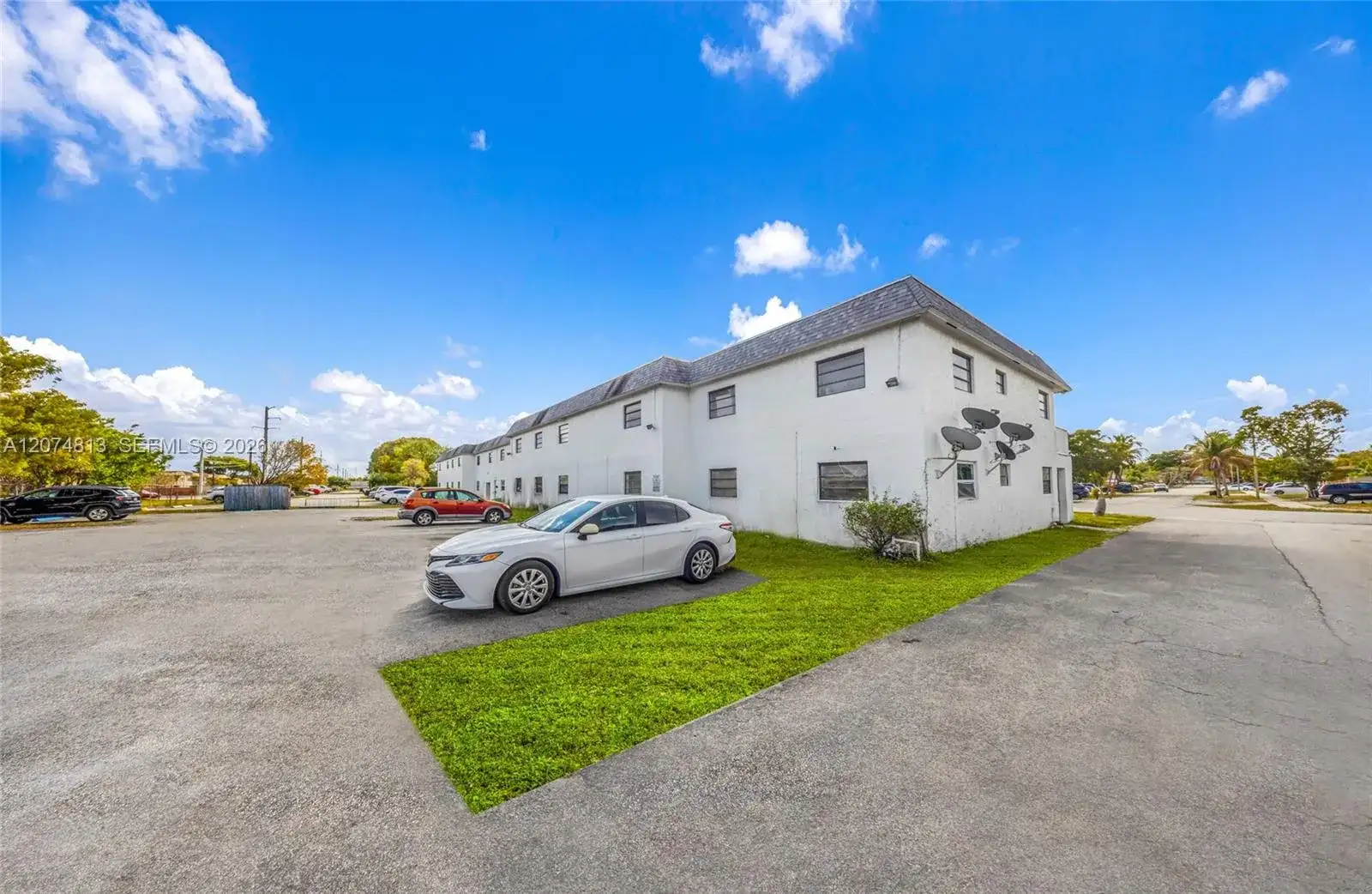301 NW 32nd Ct # 46, Pompano Beach FL 33064 photo 2