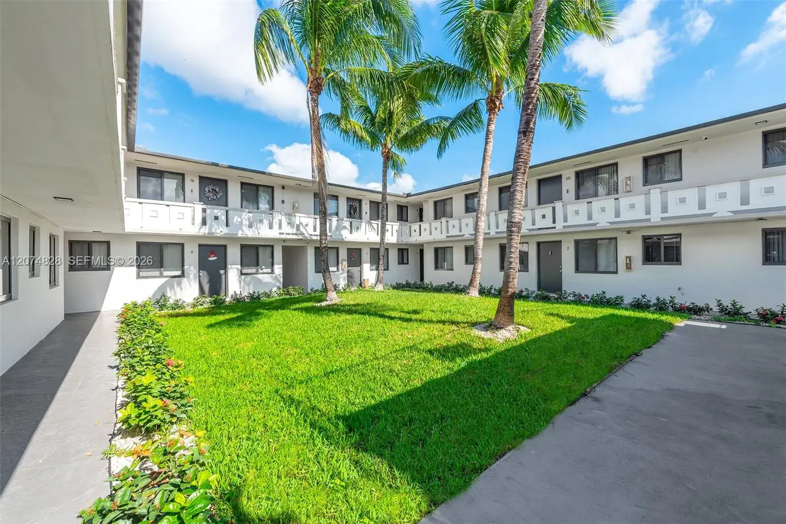 1345 W 28th St # 12, Hialeah FL 33010