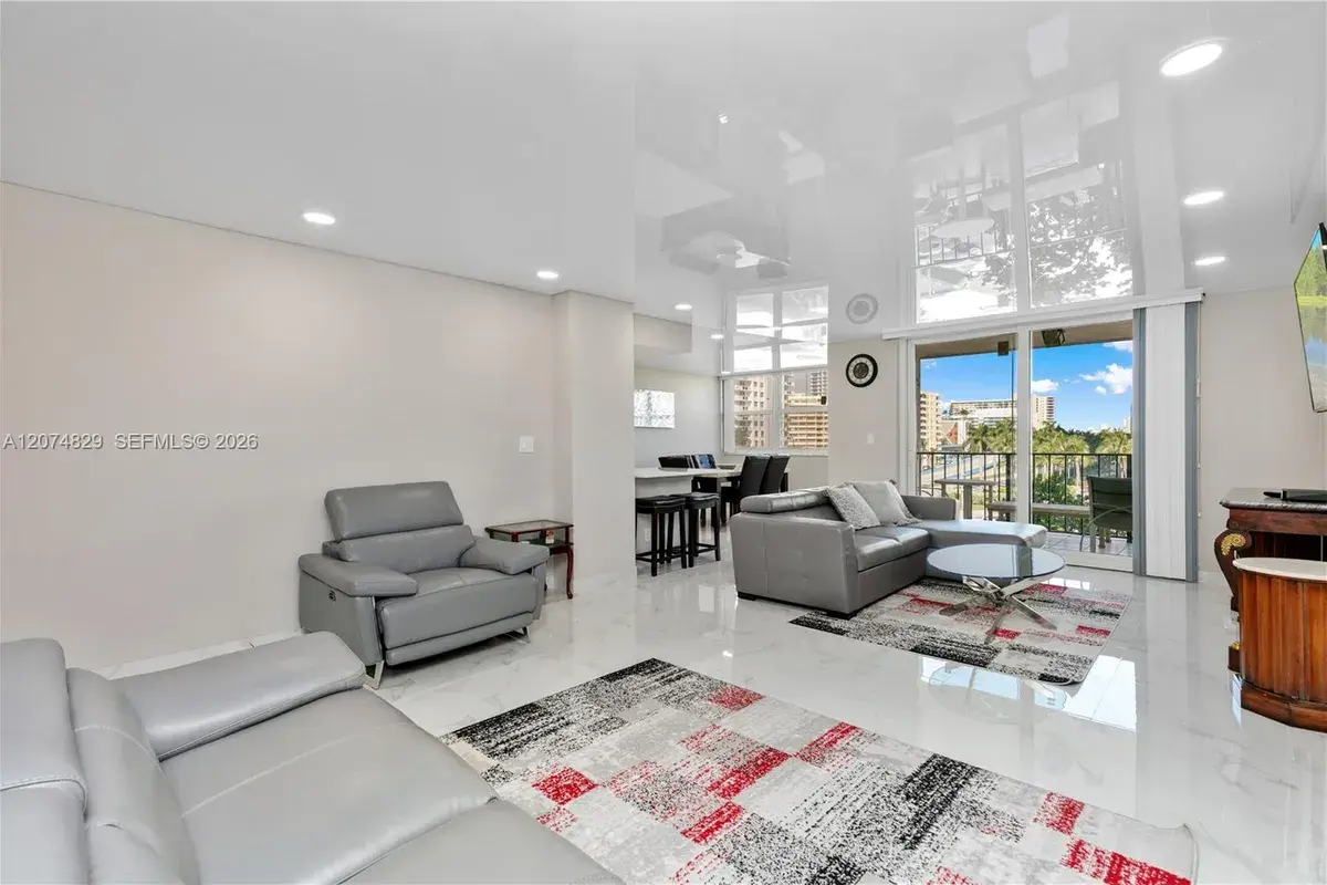 1880 S Ocean Dr # 406, Hallandale Beach FL 33009