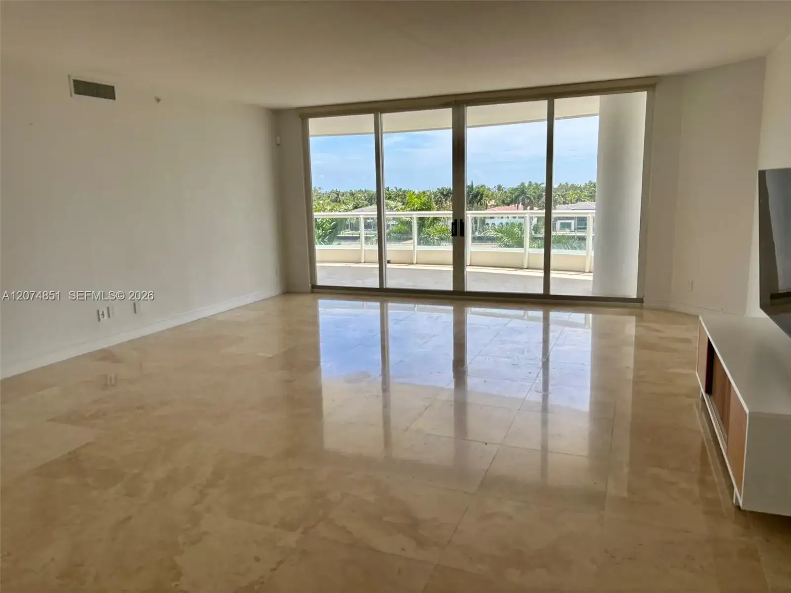 21050 Point Pl # 604, Aventura FL 33180 photo 3