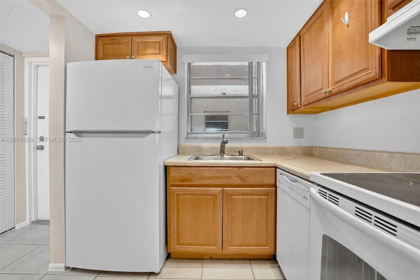 7500 NW 30th Pl # 222, Sunrise FL 33313 photo 3