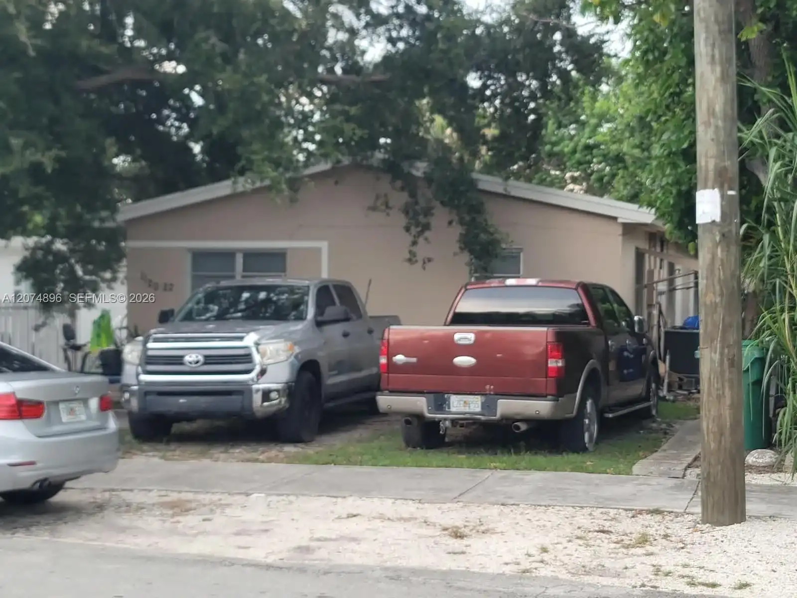 1120 NE 111th St, Miami FL 33161