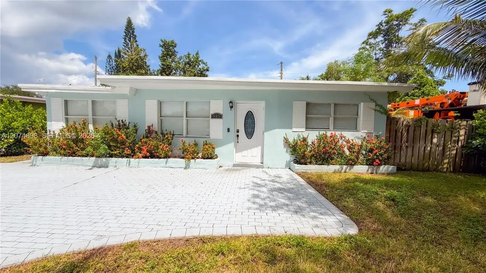 515 S 61st Ter, Hollywood FL 33023 photo 3