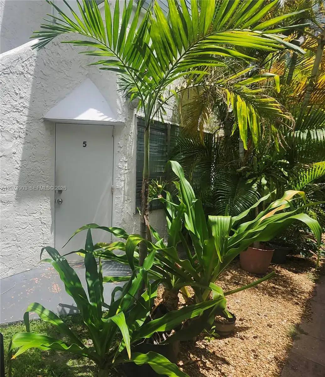 1507 Meridian Ave # 5, Miami Beach FL 33139 photo 3