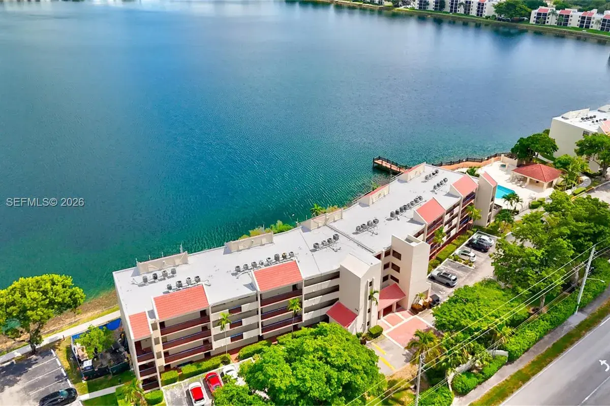 114 Lake Emerald Dr # 409, Oakland Park FL 33309