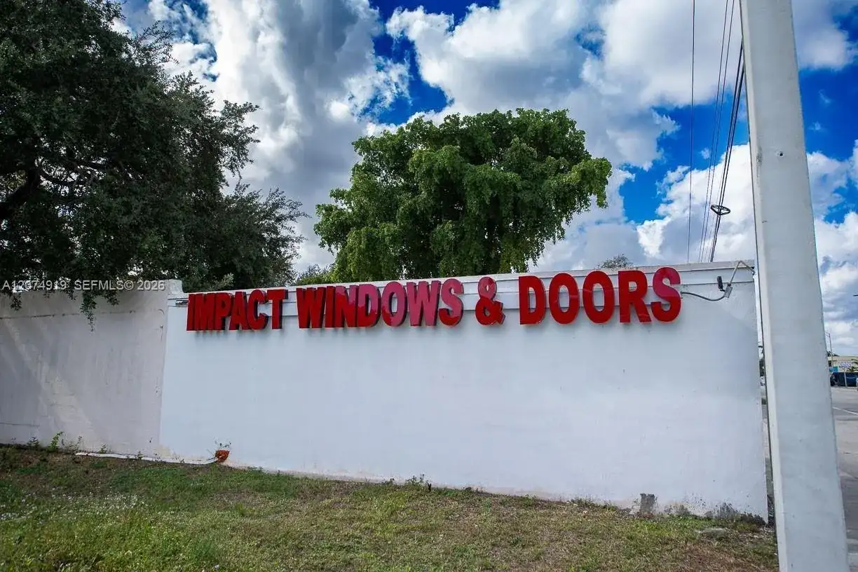 5738 W Hallandale Beach Blvd, West Park FL 33023 photo 4