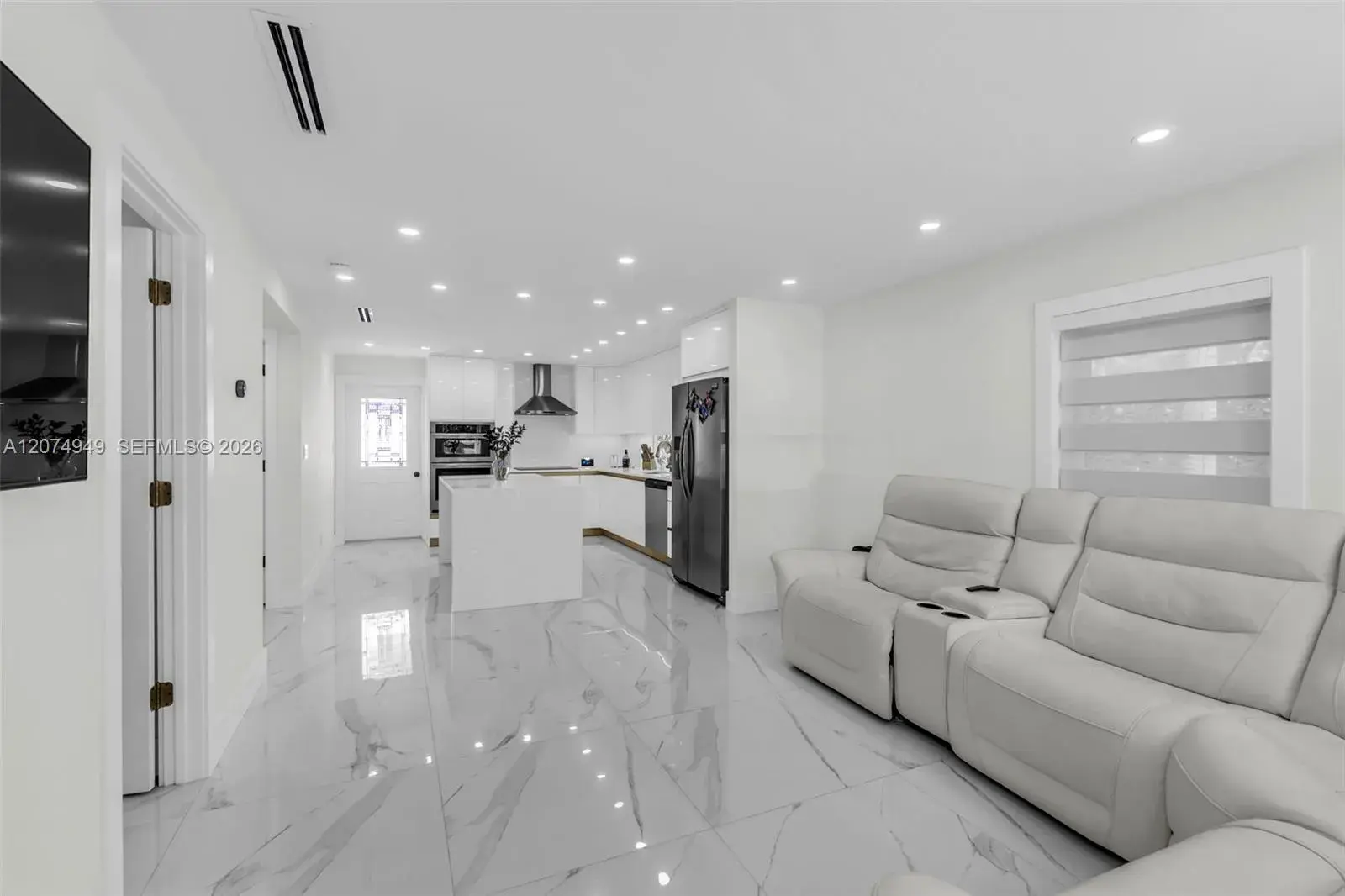 1593 Barbarie Ln, West Palm Beach FL 33417