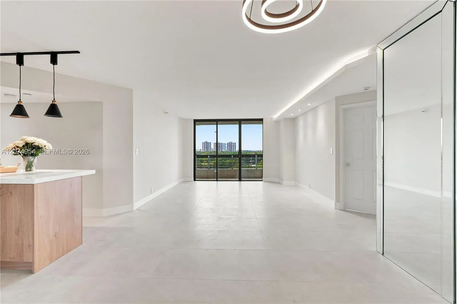 3530 Mystic Pointe Dr # 808, Aventura FL 33180