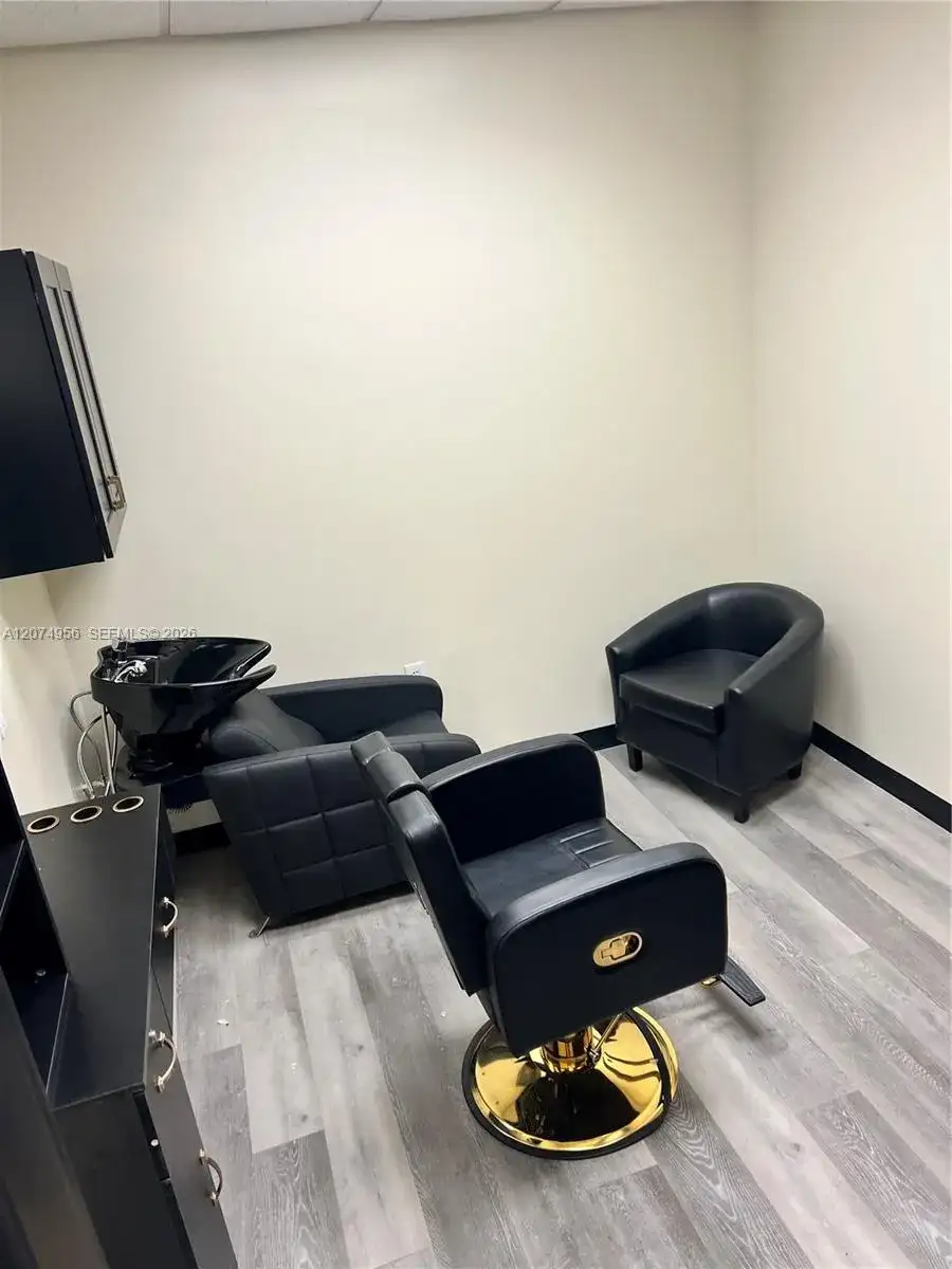 873 E Bloomingdale's ave, Brandon FL 33511 photo 3