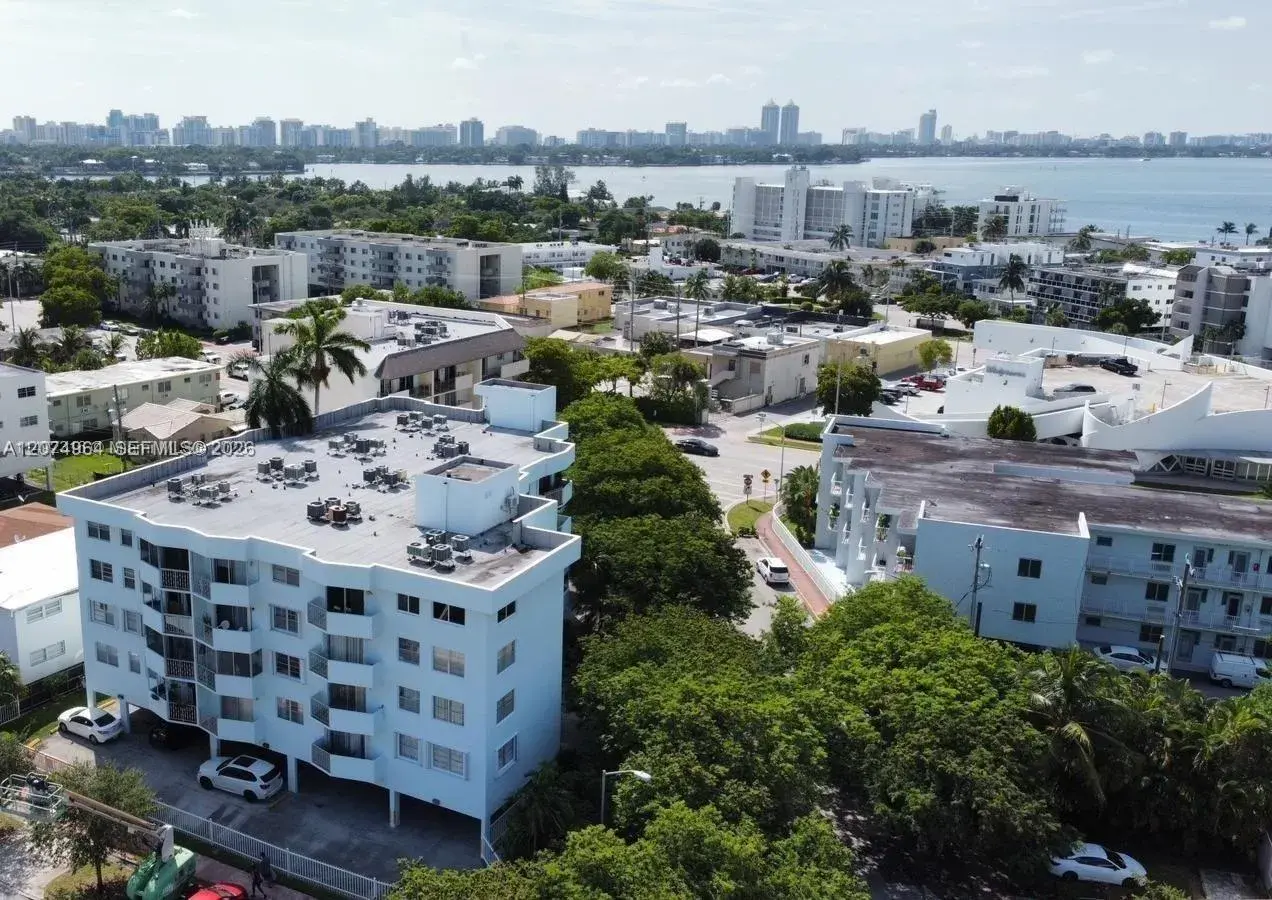 1990 Marseille Dr # 206, Miami Beach FL 33141