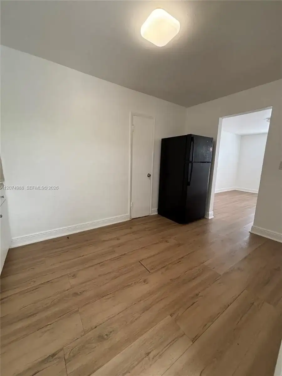 951 SW 5th St # 1, Miami FL 33130 photo 4