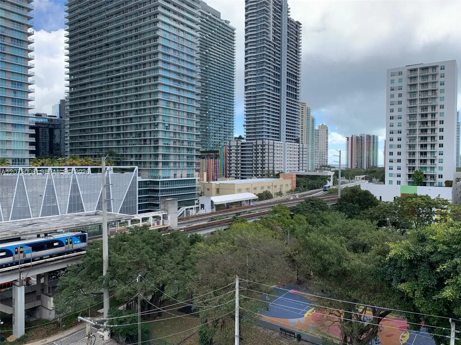 115 SW 11th St # 909, Miami FL 33130 photo 3