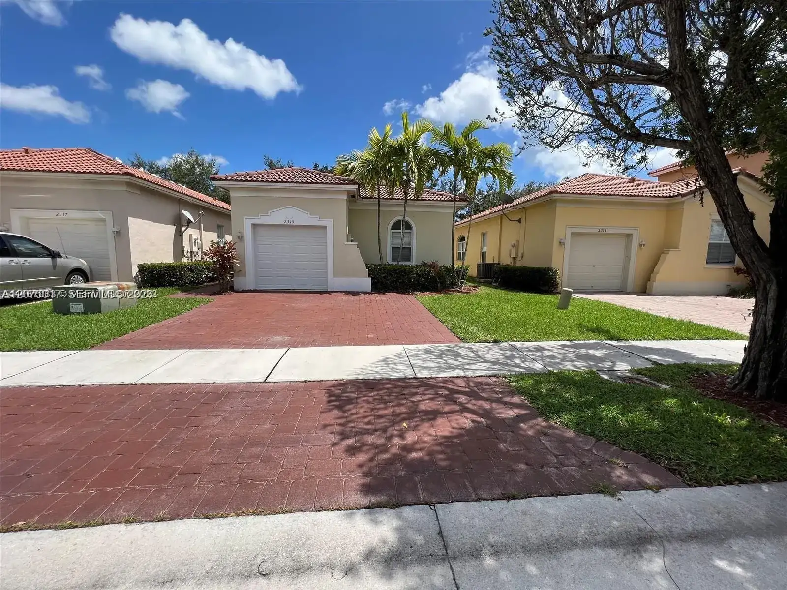 2315 NE 37th Rd, Homestead FL 33033 photo 3