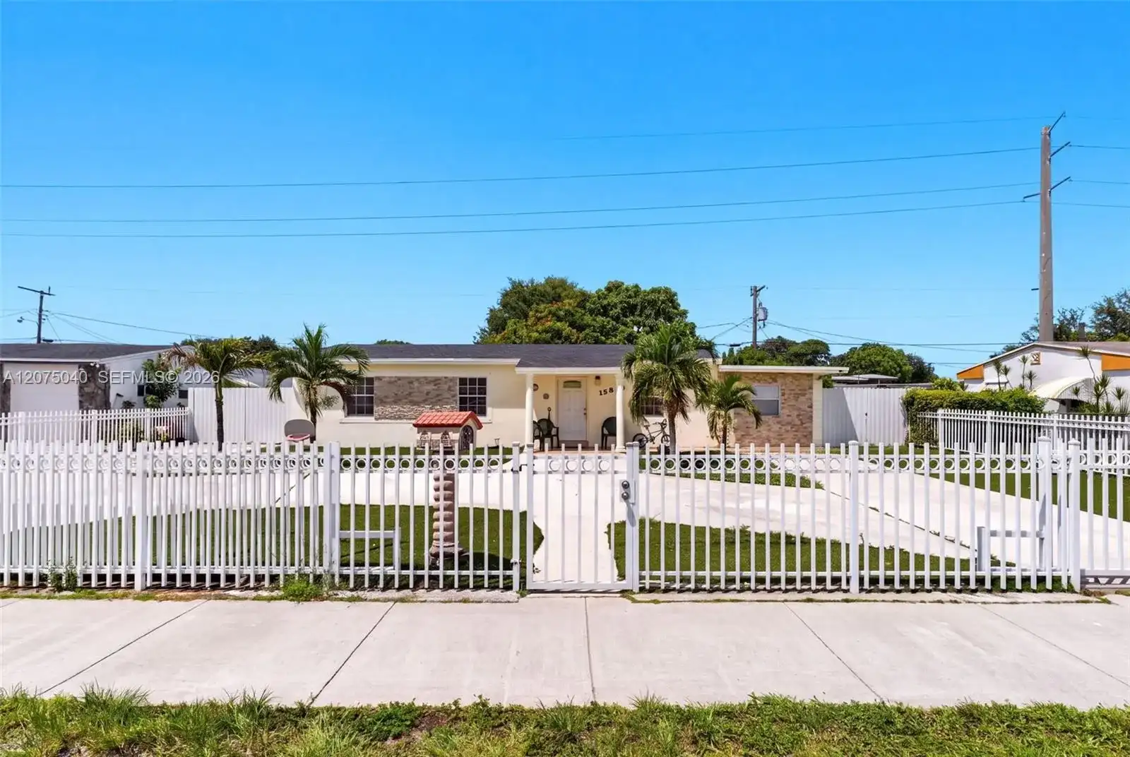 15850 NW 18th Pl, Miami Gardens FL 33054