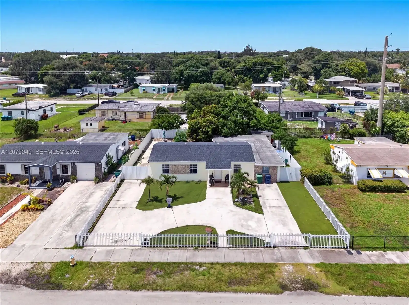15850 NW 18th Pl, Miami Gardens FL 33054 photo 3