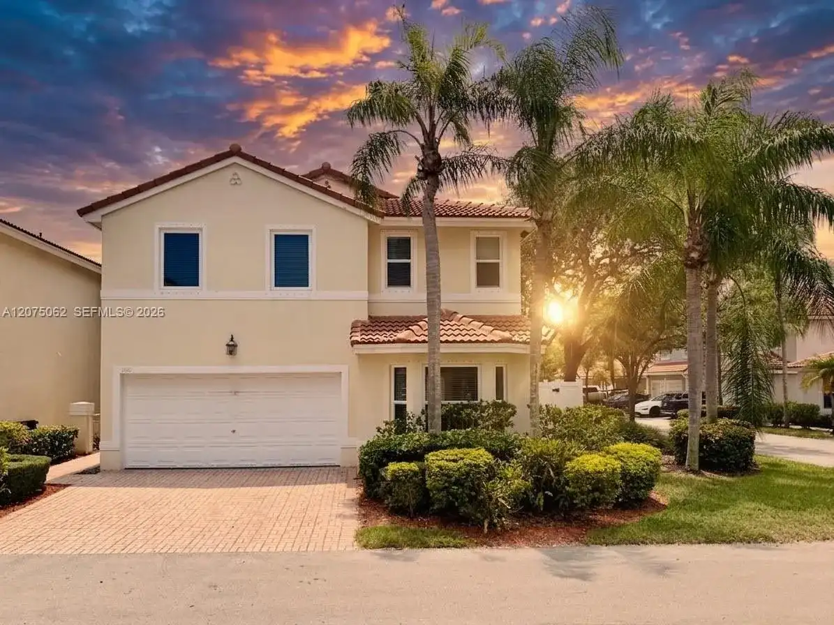 1140 Oysterwood St, Hollywood FL 33019