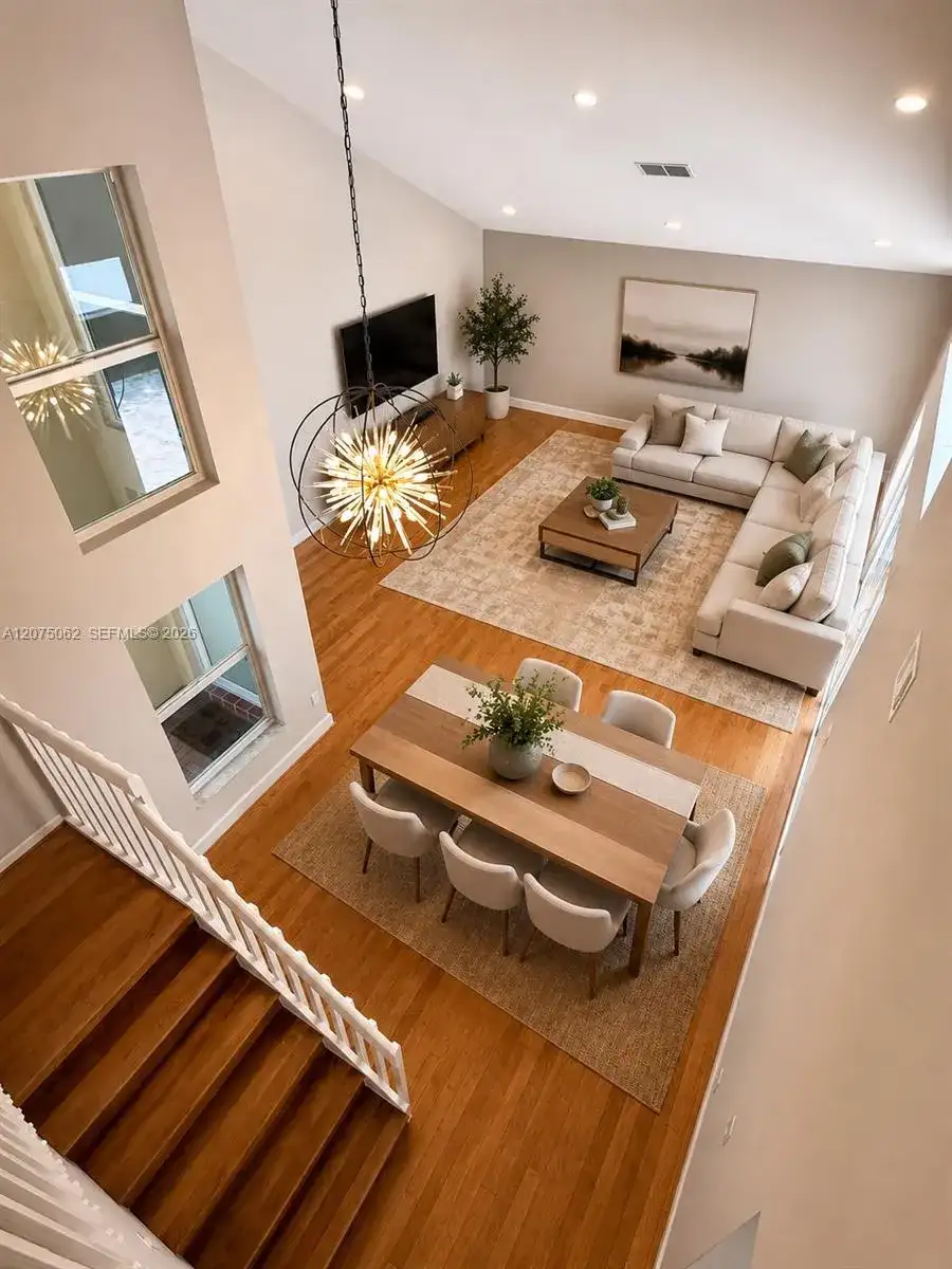 1140 Oysterwood St, Hollywood FL 33019 photo 2
