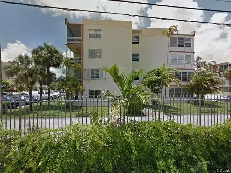 4044 NW 19th St # 404, Lauderhill FL 33313