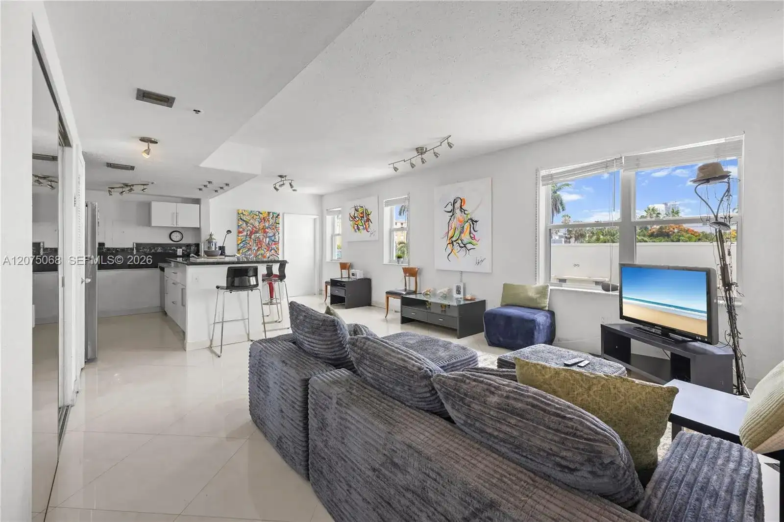 802 Euclid Ave # 305, Miami Beach FL 33139 photo 5
