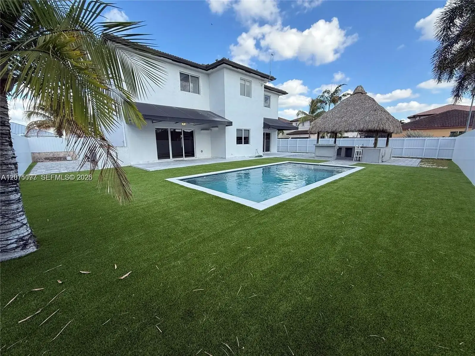 15624 SW 20th St, Miami FL 33185 photo 2