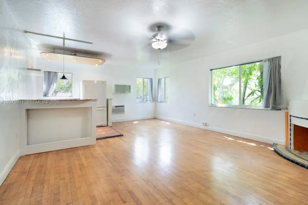1525 Meridian Ave # 209, Miami Beach FL 33139