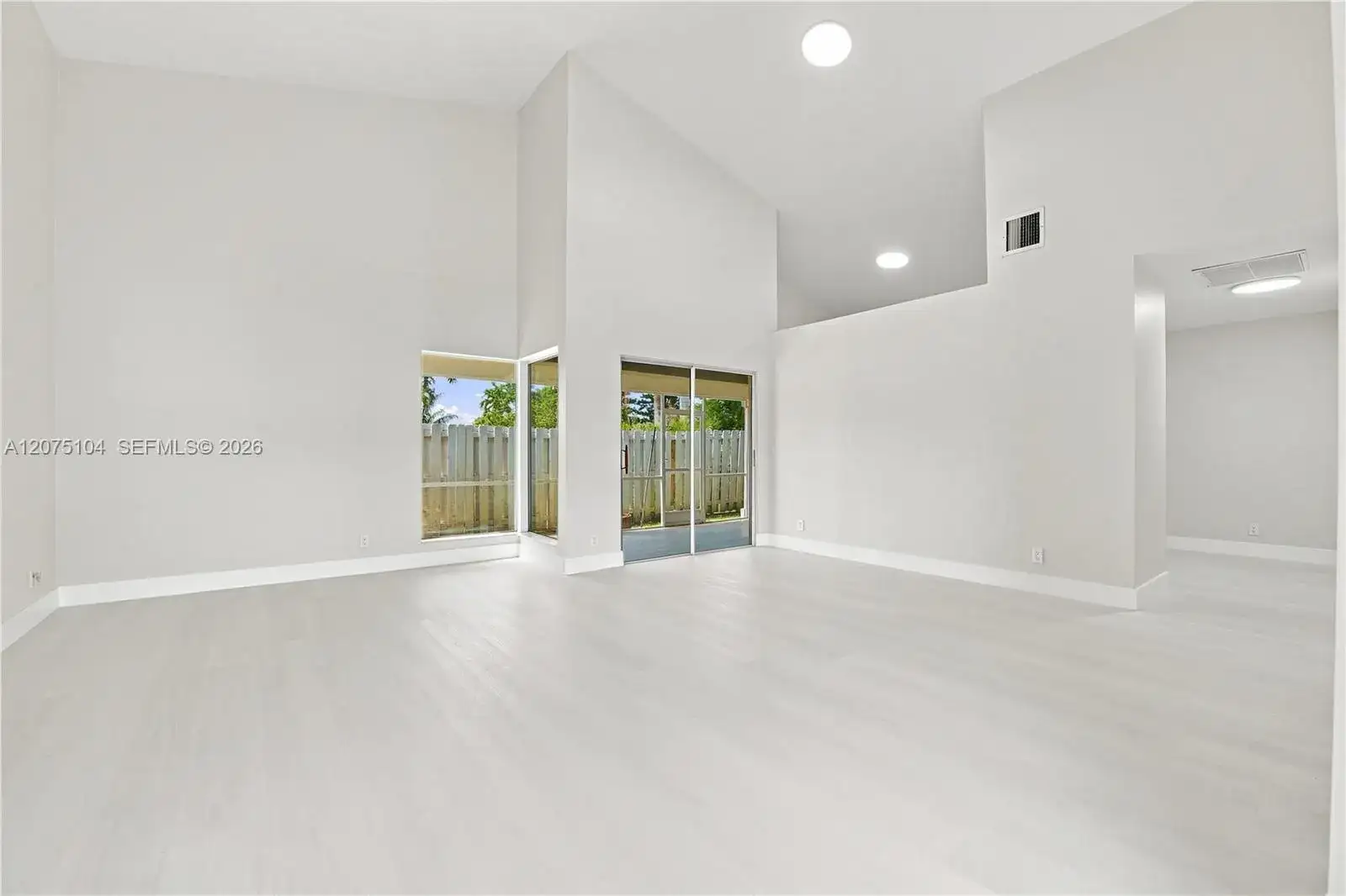 1181 SW 108th Ter, Davie FL 33324 photo 2