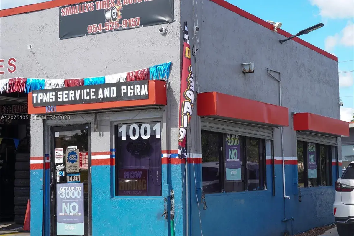 1001-1011 W Sunrise Blvd, Fort Lauderdale FL 33311