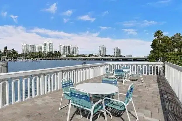 1455 N Treasure Dr # H, North Bay Village FL 33141 photo 4