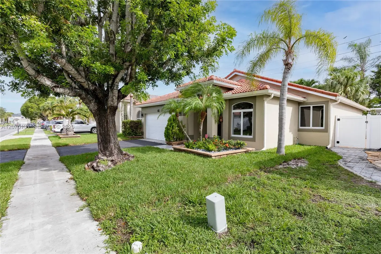 46 Gables Blvd, Weston FL 33326 photo 5