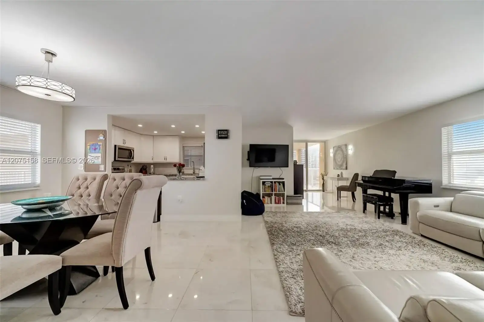 121 Golden Isles Dr # 907, Hallandale Beach FL 33009 photo 3