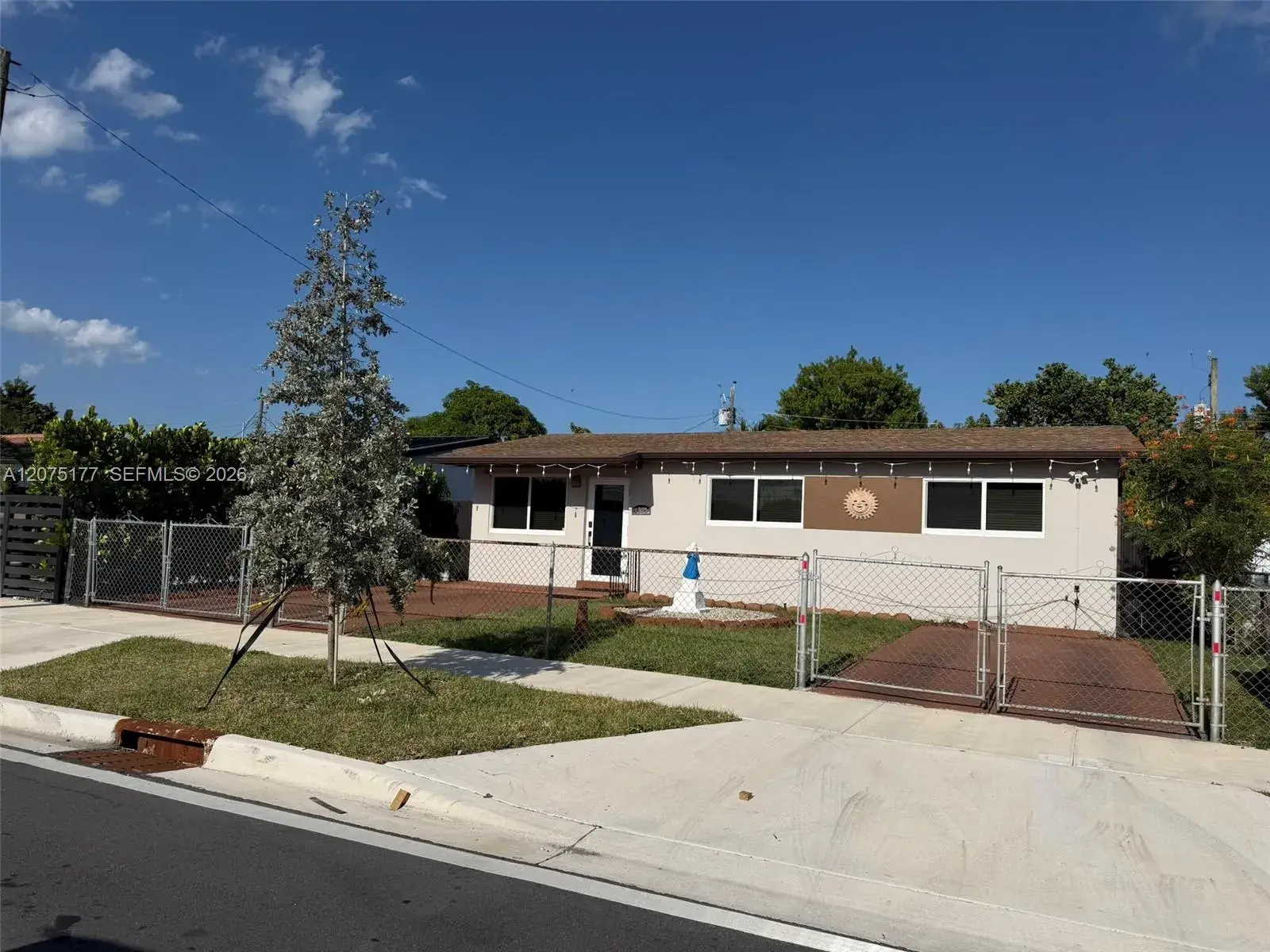 4585 E 9th Ln, Hialeah FL 33013