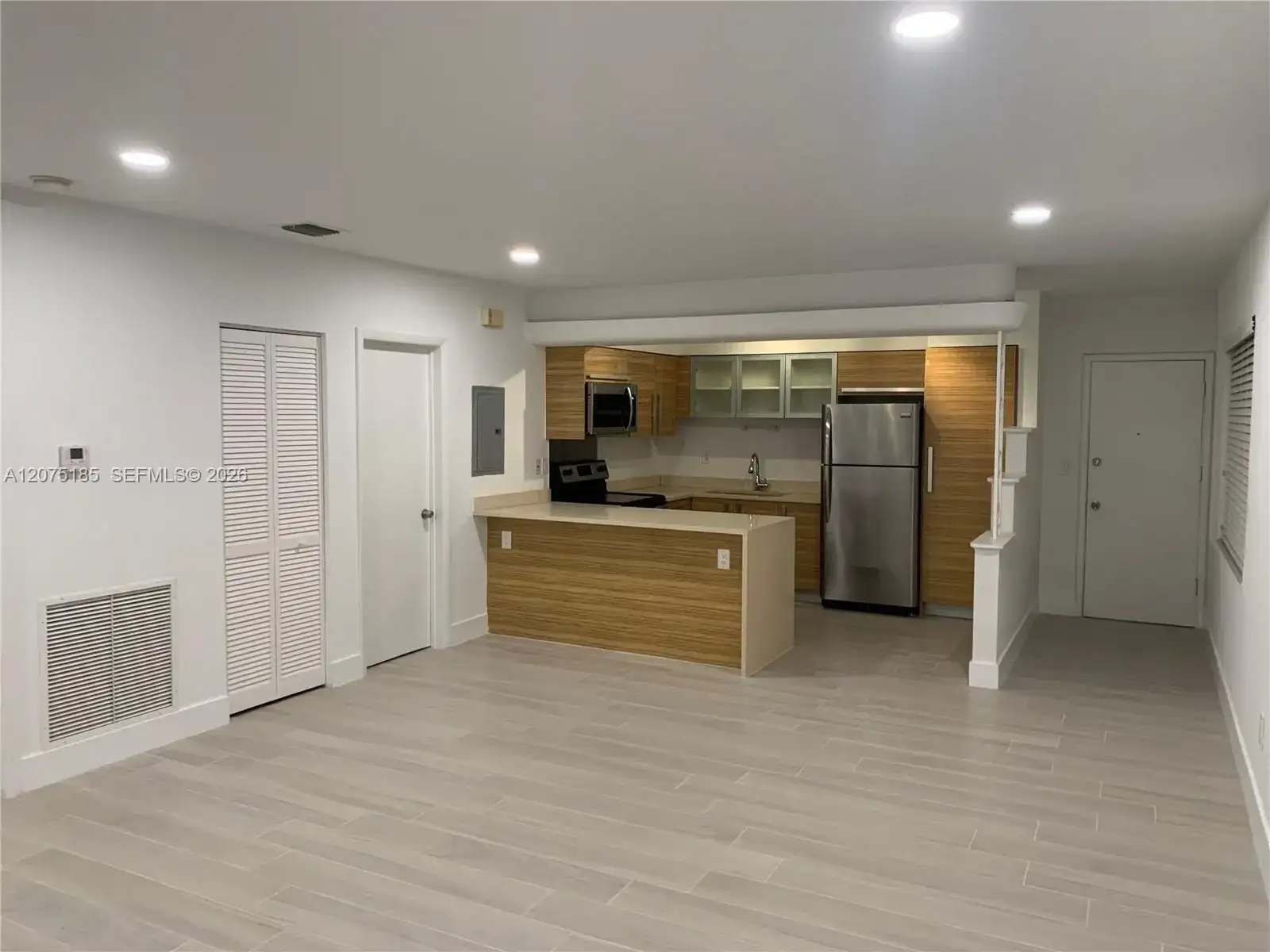 315 MAJORCA AV # 3, Coral Gables FL 33134 photo 5