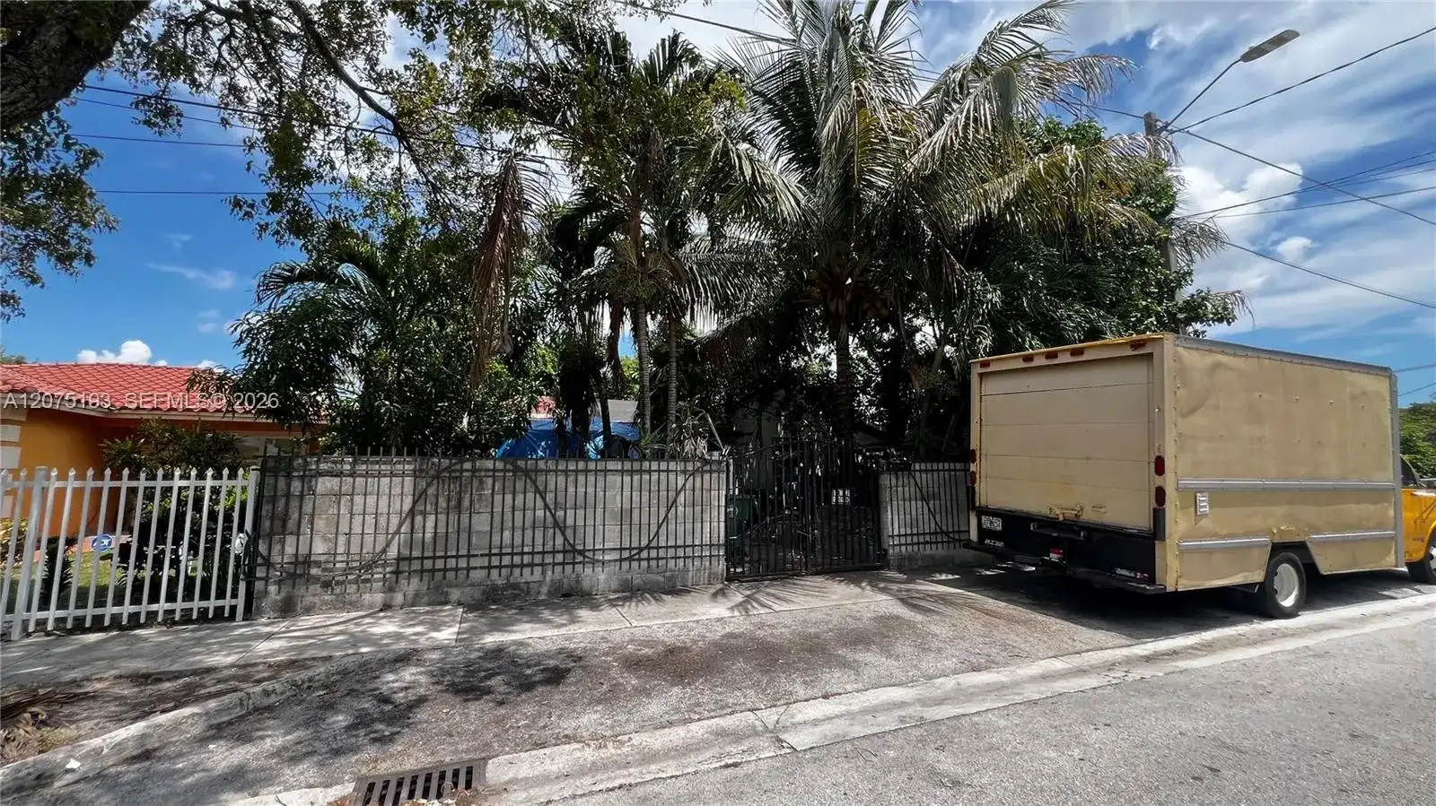 1531 NW 59th St, Miami FL 33142