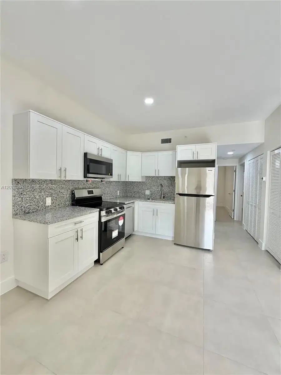 310 E 7th St # 203, Hialeah FL 33010 photo 3