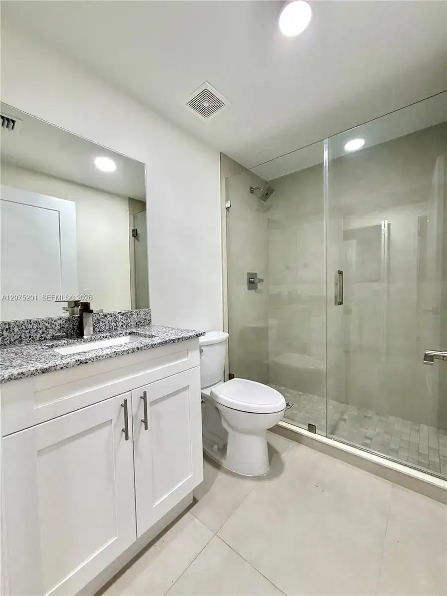 310 E 7th St # 203, Hialeah FL 33010 photo 5