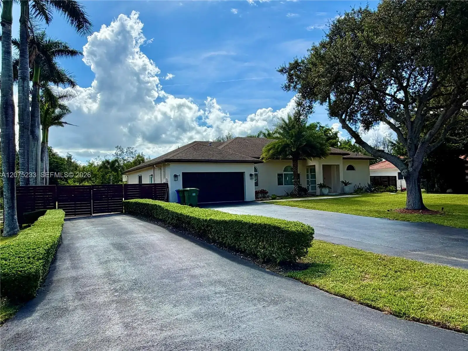 5600 SW 199th Ave, Pembroke Pines FL 33332 photo 2