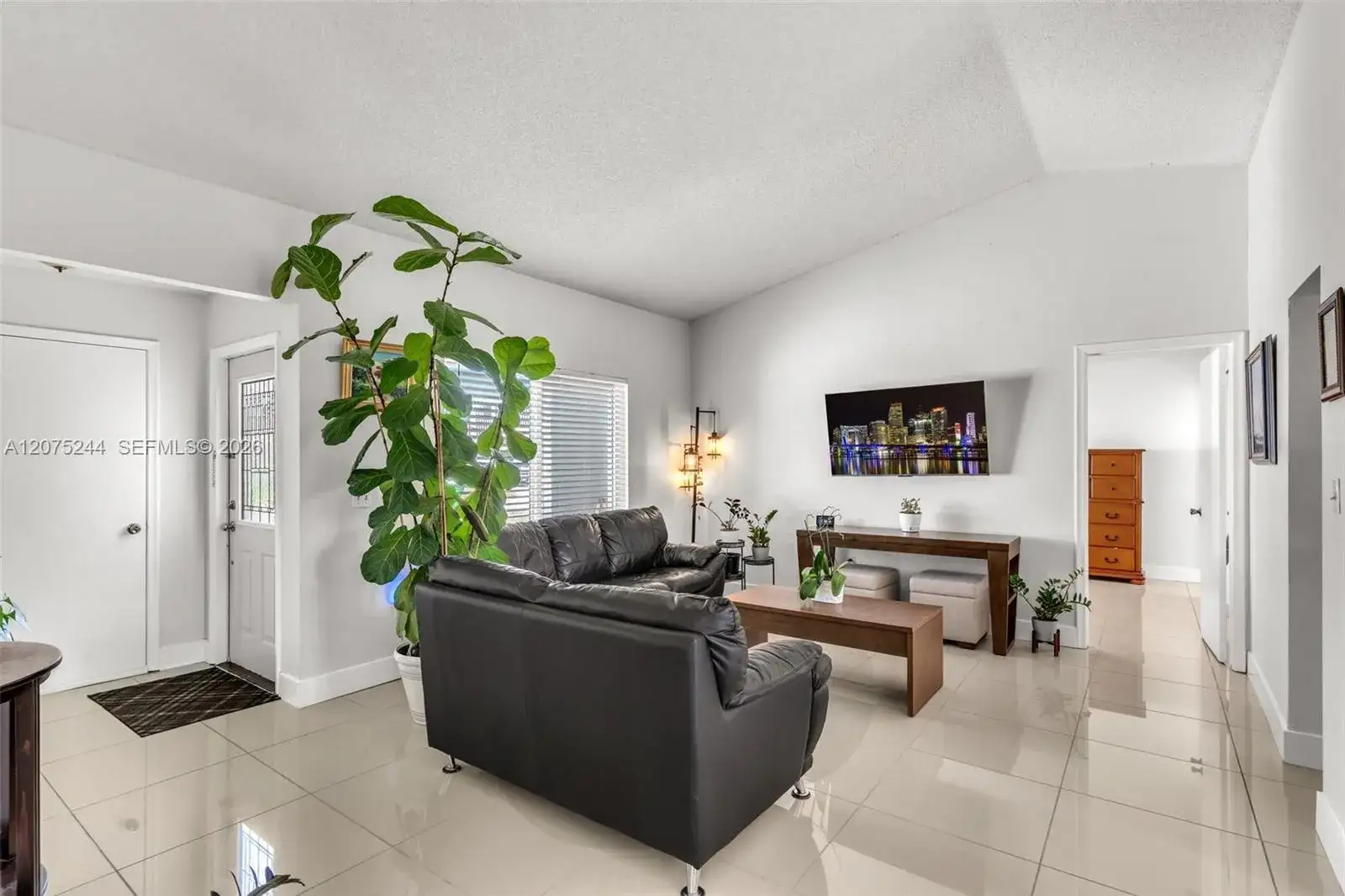 11740 NW 39th Pl, Sunrise FL 33323 photo 3