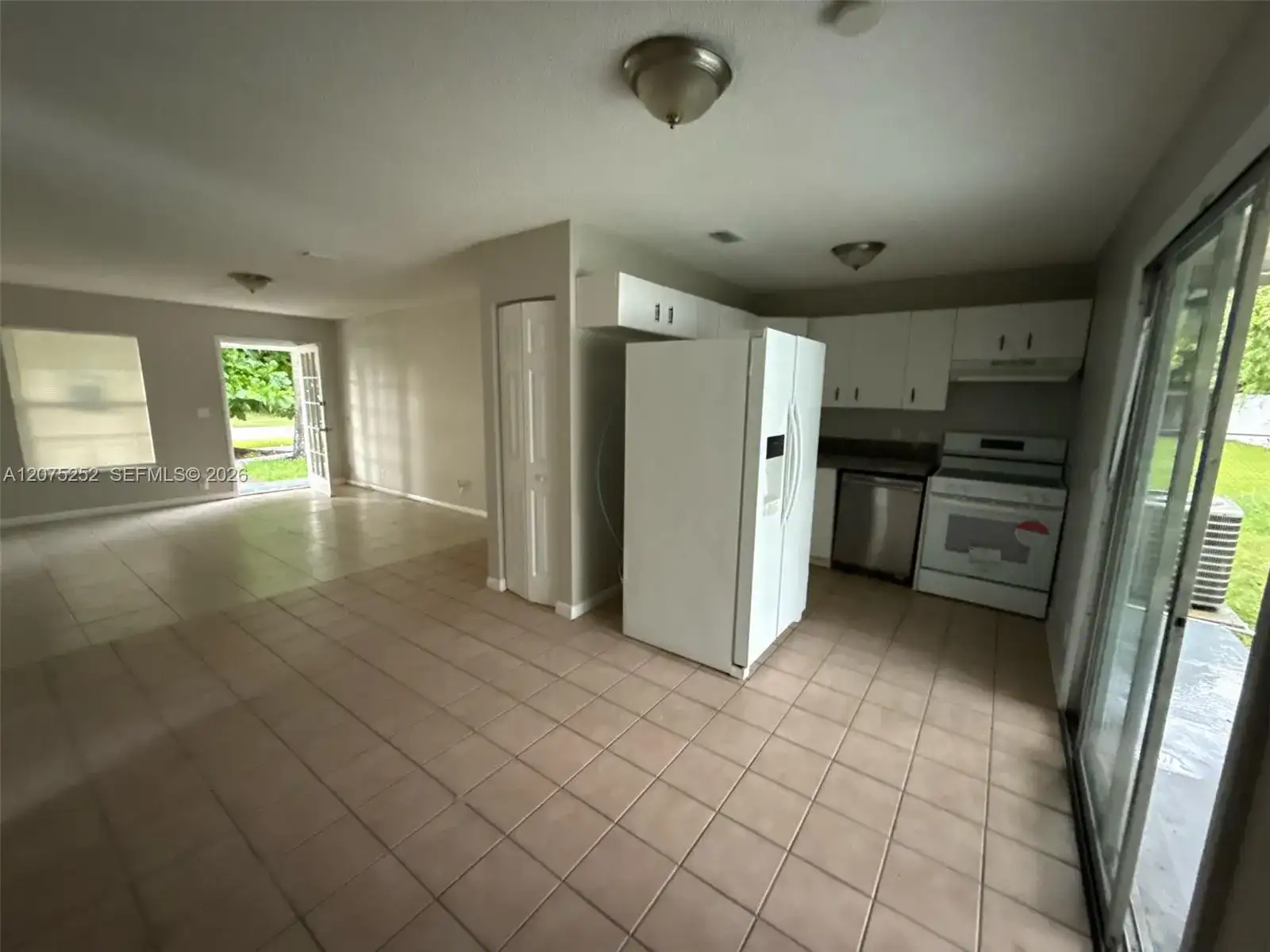 8220 SW 6th St, North Lauderdale FL 33068 photo 3