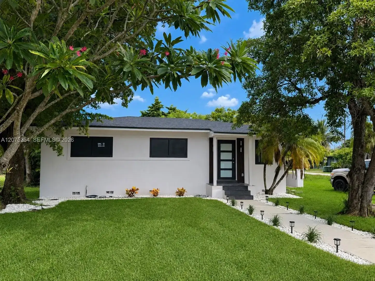 544 NW 12th St, Homestead FL 33030