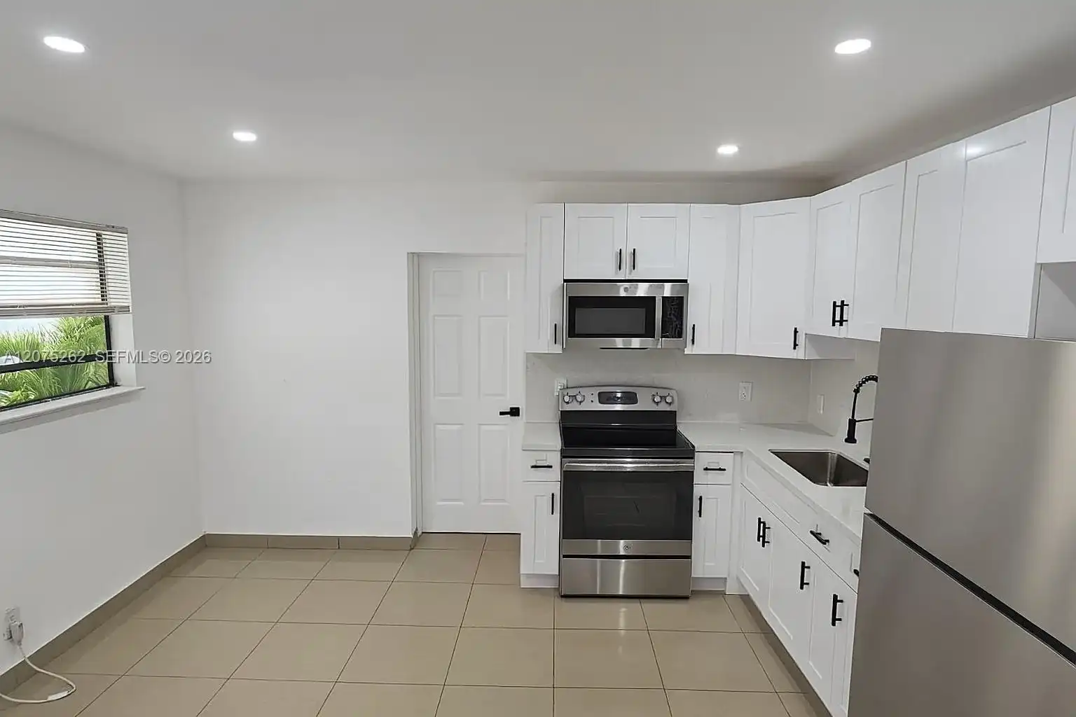 1046 Foster Rd # 0, Hallandale Beach FL 33009