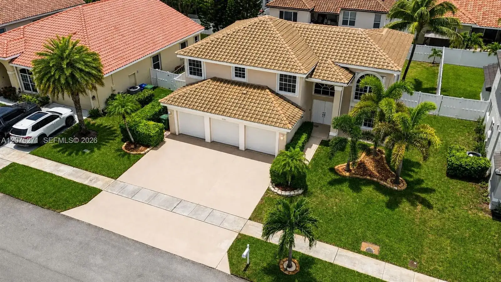 18341 NW 10th St, Pembroke Pines FL 33029 photo 2