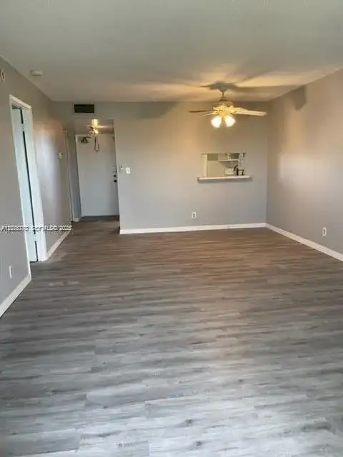 950 Hillcrest Dr # 506, Hollywood FL 33021 photo 3