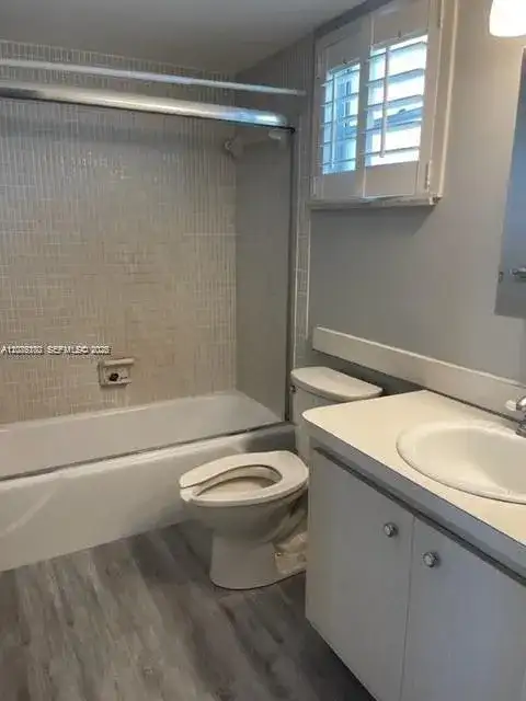 950 Hillcrest Dr # 506, Hollywood FL 33021 photo 5
