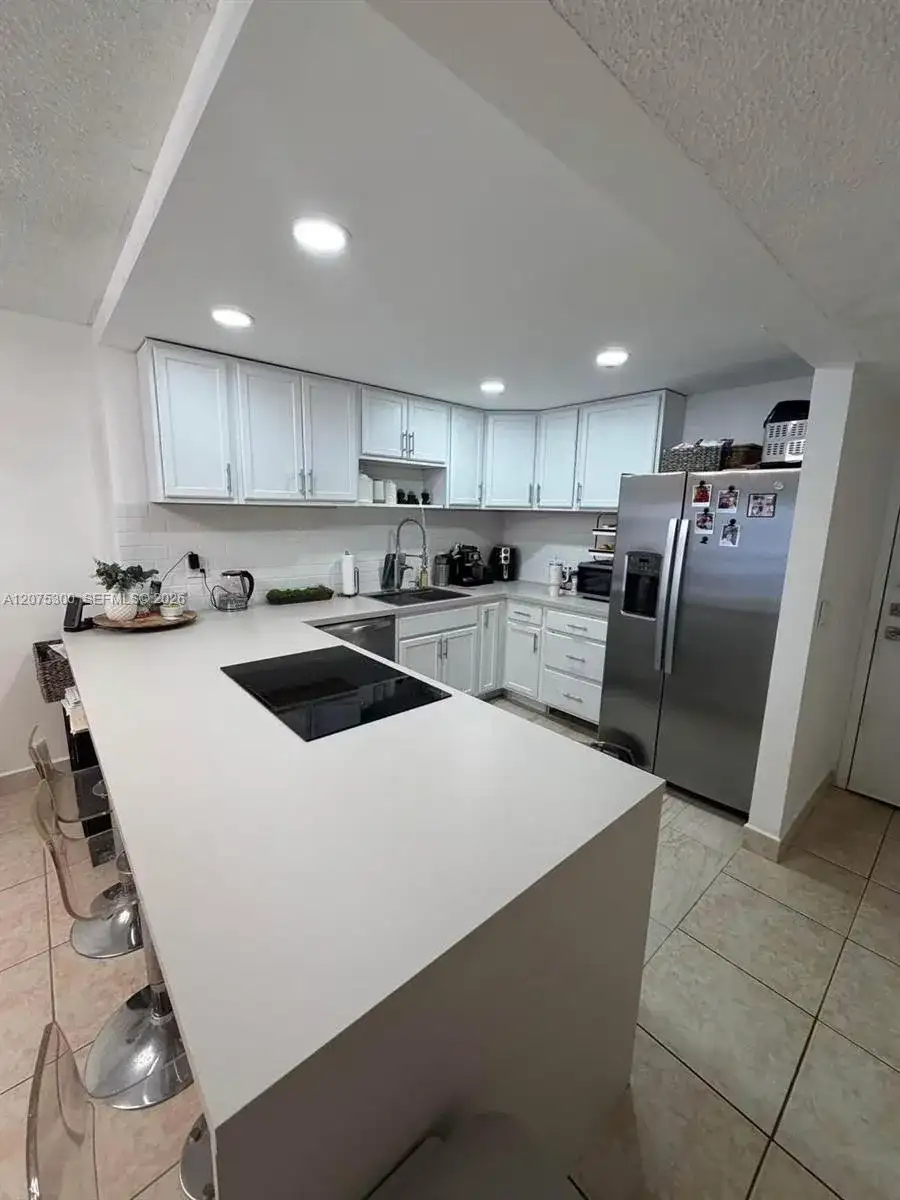 200 Leslie Dr # 427, Hallandale Beach FL 33009 photo 2