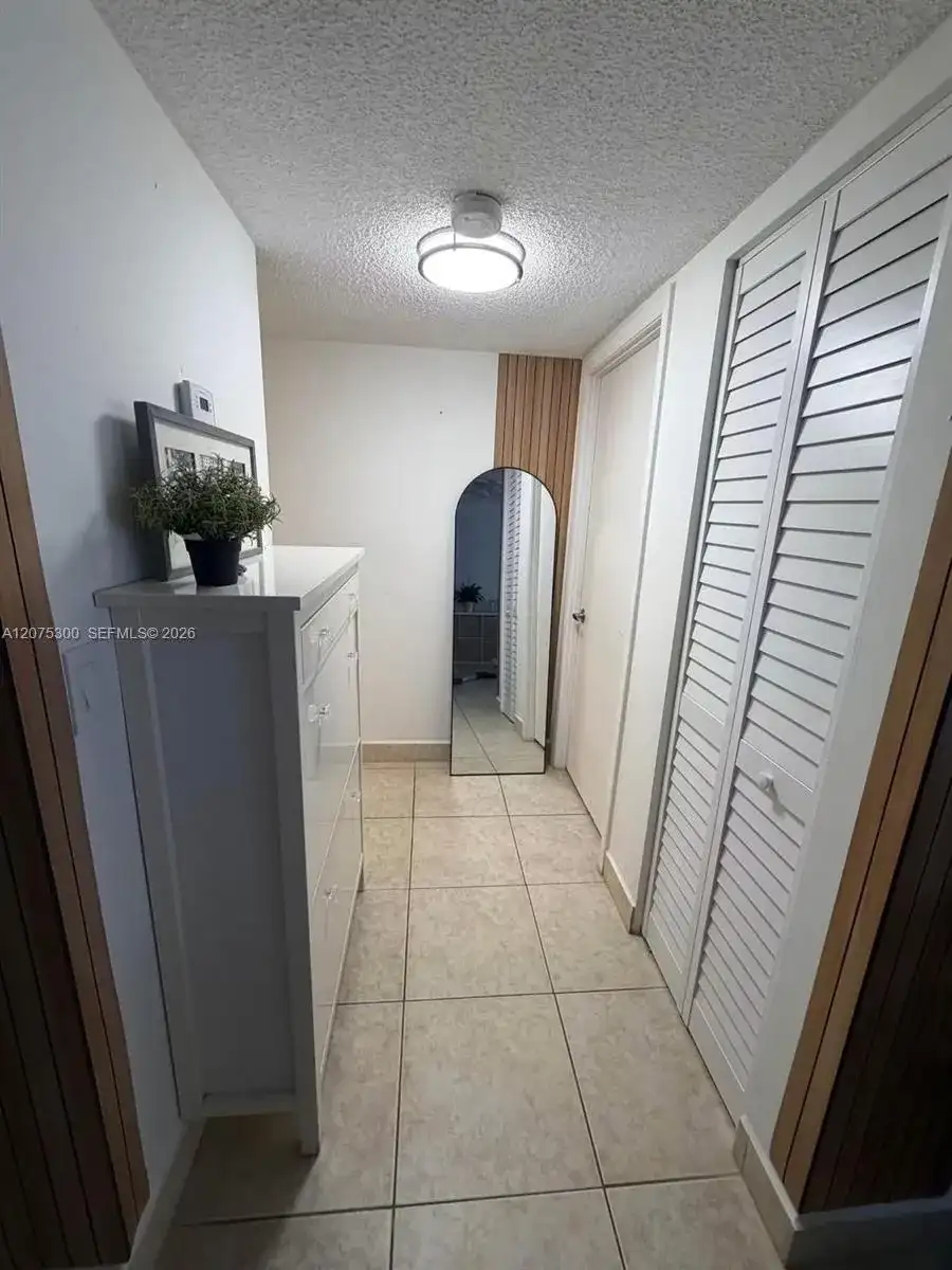 200 Leslie Dr # 427, Hallandale Beach FL 33009 photo 4